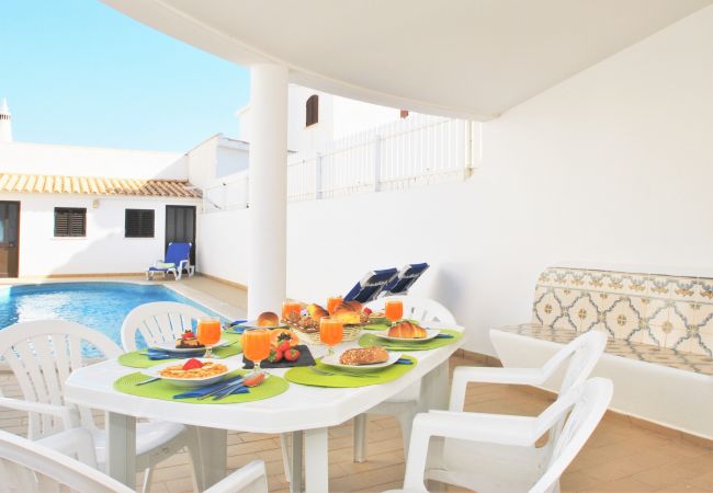 Villa Ibiza (Albufeira) Villa Ibiza (Albufeira)