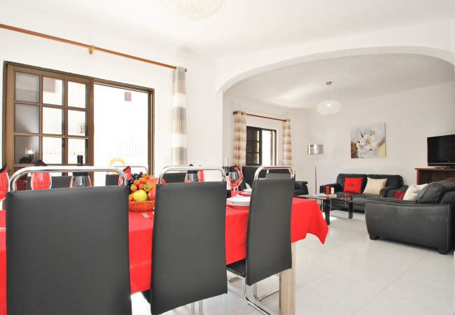 Villa Ibiza (Albufeira) Villa Ibiza (Albufeira)