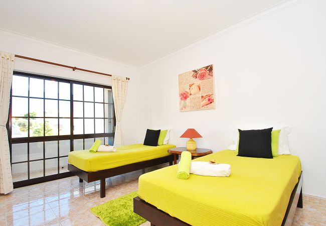 Villa Waikiki (Albufeira) Villa Waikiki (Albufeira)