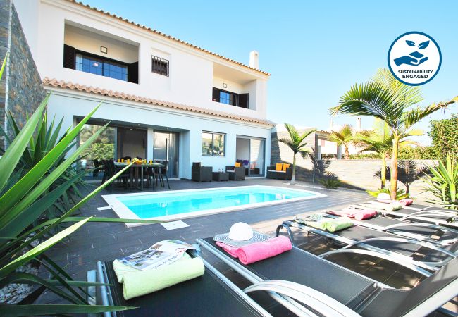 Villa Waikiki (Albufeira) Villa Waikiki (Albufeira)