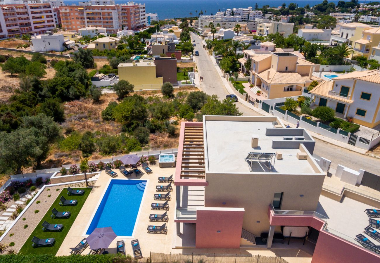 Villa em Armação de Pêra - Villa Riviera