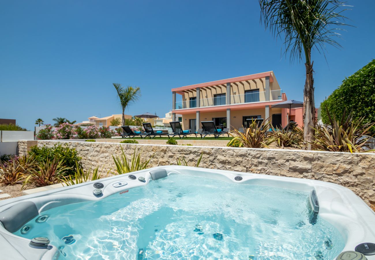 Villa em Armação de Pêra - Villa Riviera