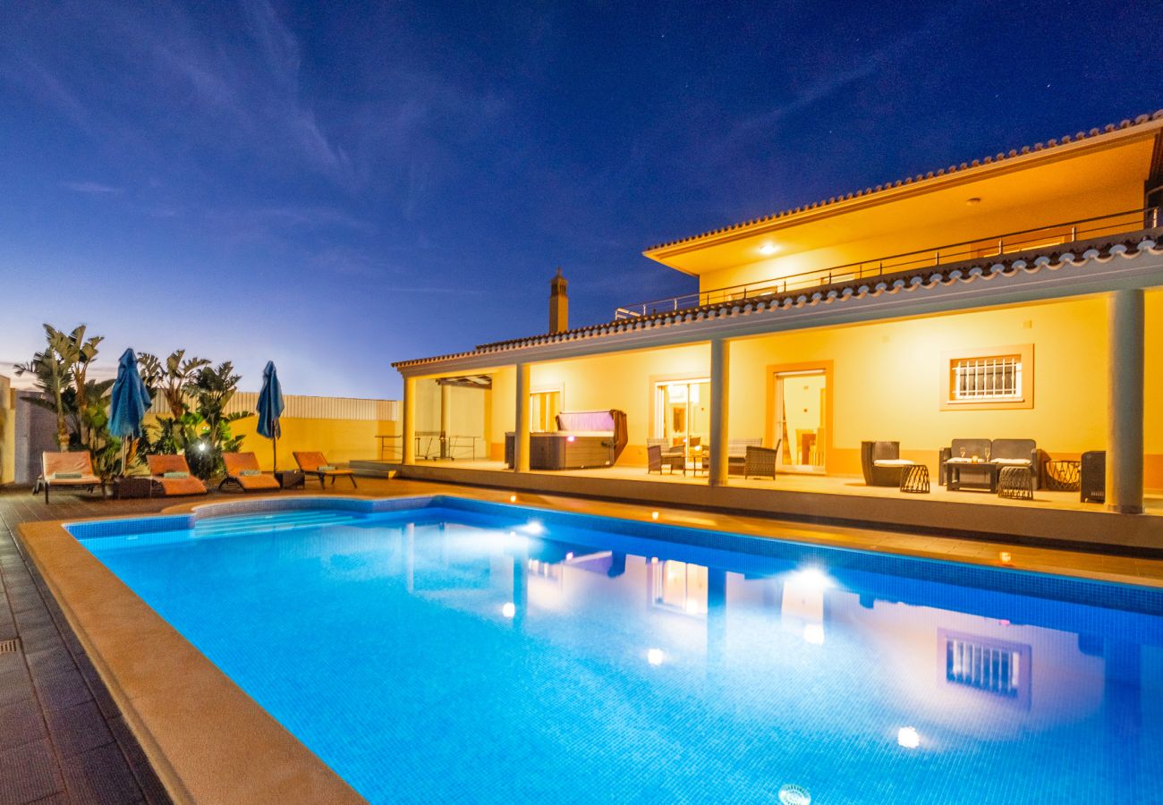 Villa in Carvoeiro - Villa Golden Bay