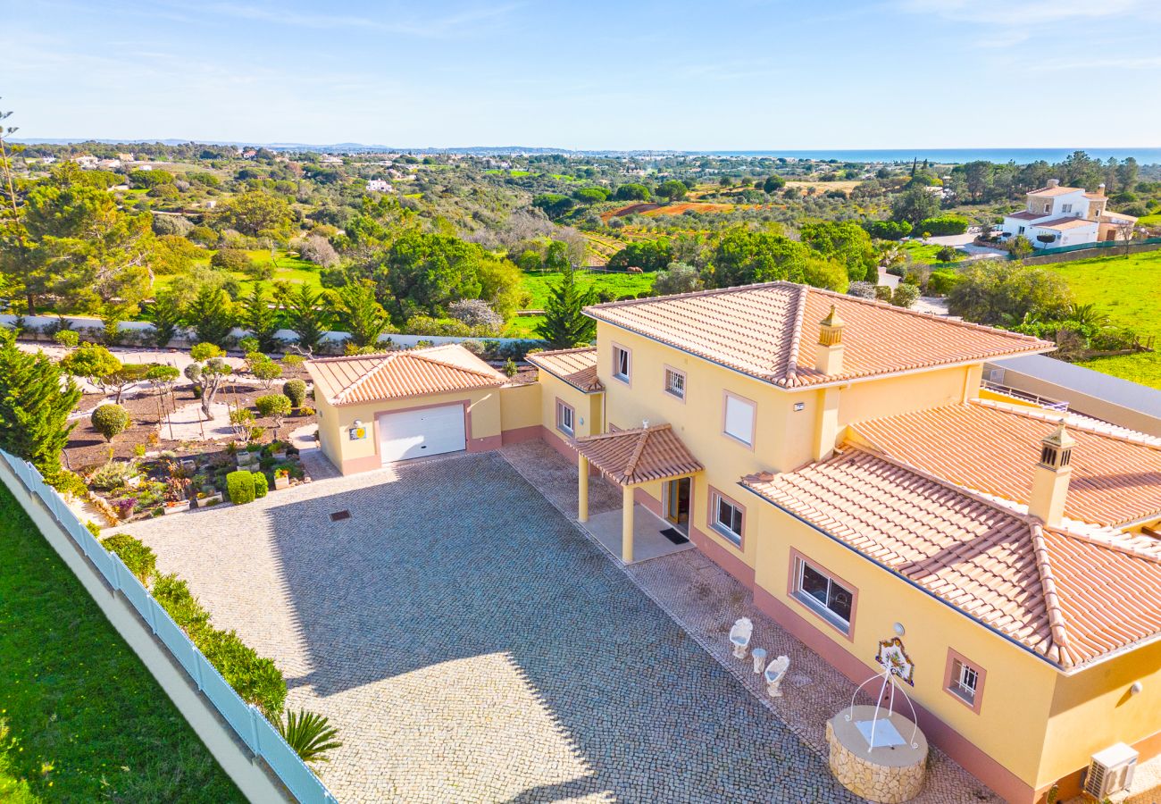 Villa in Carvoeiro - Villa Golden Bay